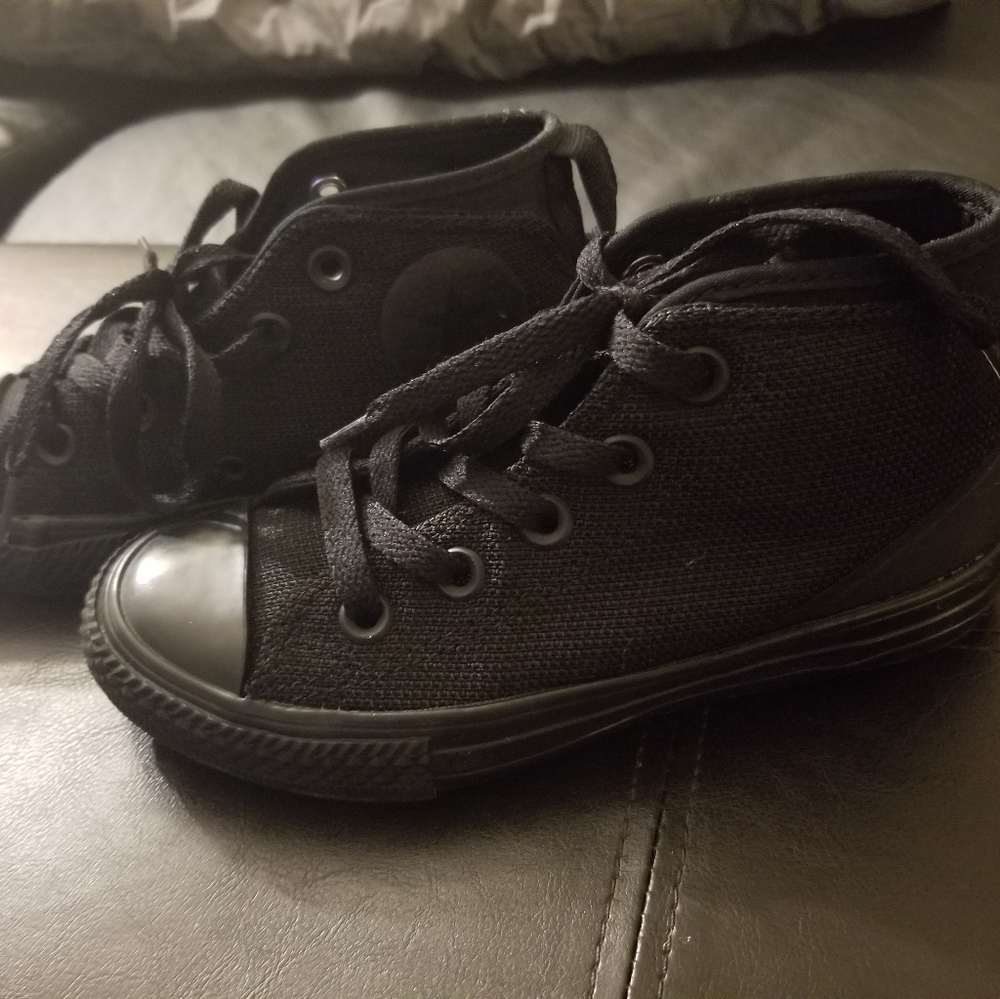 Size 12 toddler shoes